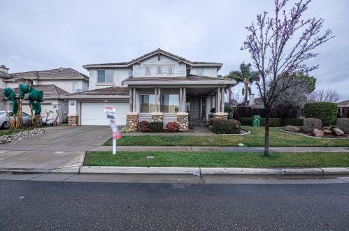 9515 Mainline Dr, Elk Grove, CA 95624-4434