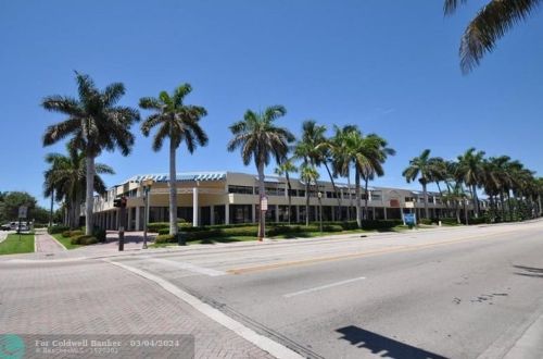 320 4 Ave, Delray Beach FL  33444-2717 exterior