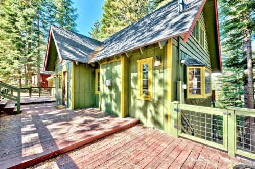 1340 Pine Valley Rd, South Lake Tahoe, CA 96150-5929