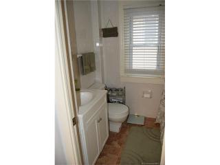 32 Lawrence Ave, Milford CT  06460-7334 exterior