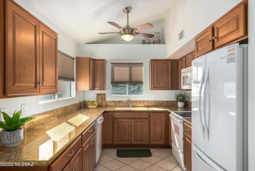 4961 Ferret Dr, Tucson AZ 85742-9543 exterior