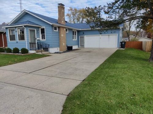 215 Connecticut St, Hobart, IN 46342-3009