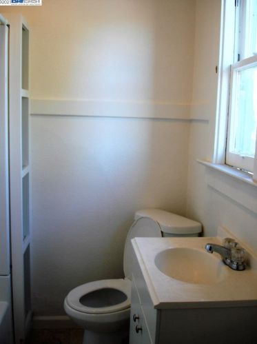 1255 106 Ave, Oakland CA 94603-3813 exterior