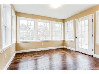 293 Main St, Chester, CT 06412-1028