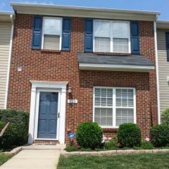 123 Queensberry Ct, Greensboro, NC 27405-4899