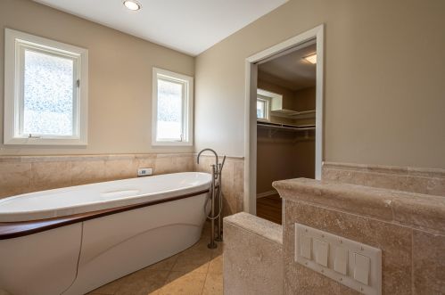 1545 Cedar Ln, Milwaukee WI  53217-1102 exterior