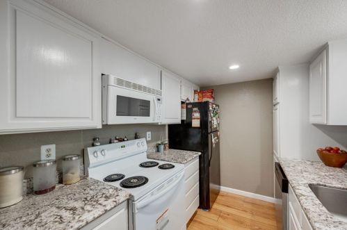 5252 Makati Cir, San Jose CA  95123-6255 exterior