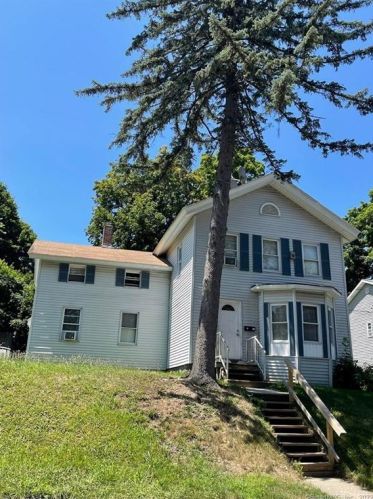 66 Wilson St, Waterbury, CT 06708-2714