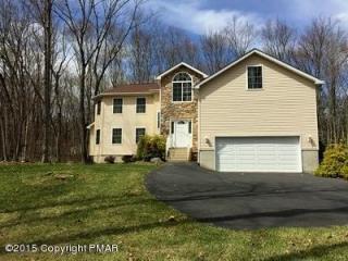 614 Wedgewood Lake Dr, Stroudsburg, PA 18360-8014