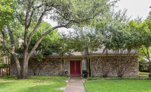 233 Woodcrest Dr, Richardson, TX 75080-2038