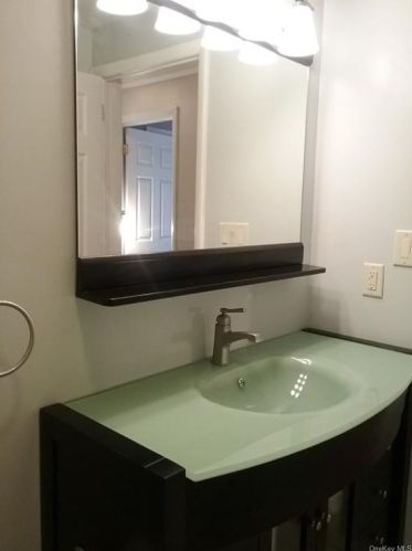 15 Maplewood Dr, Middletown NY  10940-6689 exterior