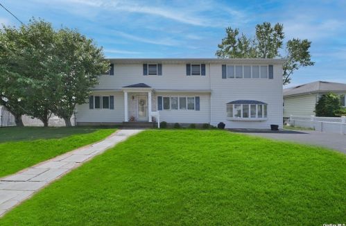 2750 Landing Ave, North Bellmore, NY 11710-4643