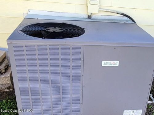 1471 Gardenia Dr, Sebastian FL  32976-7600 exterior