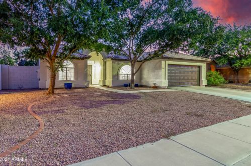 691 Fairview St, Chandler, AZ 85225-6268