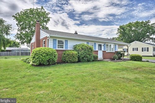 788 Lancaster Ave, West Enola, PA 17025-2638