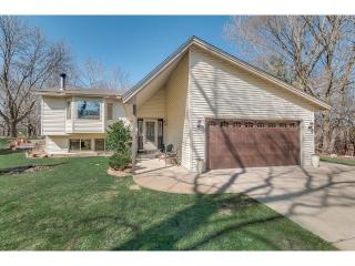 9530 Aspen Rd, Lakeville, MN 55044-8149