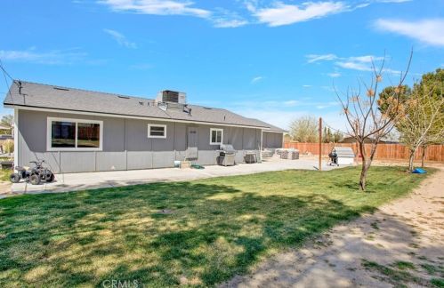 15733 Topango Rd, Victorville CA  92394-1372 exterior