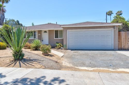 3814 Roberta Dr, Orange, CA 92869-4846
