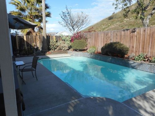 3555 Cherry Blossom Ln, Lake Elsinore CA  92530-1844 exterior