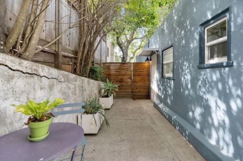 1000 Glendora Ave, Oakland CA  94602-1417 exterior
