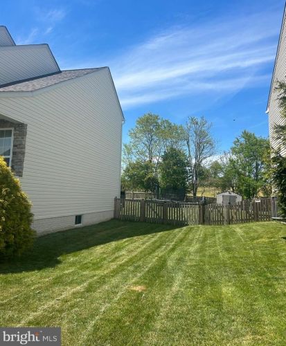 263 Hughs Rd, Charles Town WV  25414-4978 exterior