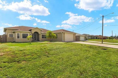2109 1st Pl, Cape Coral, FL 33909-4236