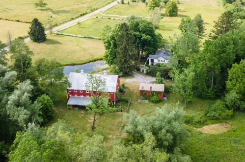 11 Scott Rd, Greenville, PA 16125-9784