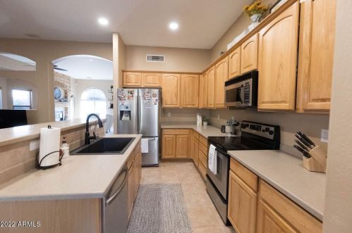 628 Stottler Dr, Gilbert AZ 85296-8387 exterior