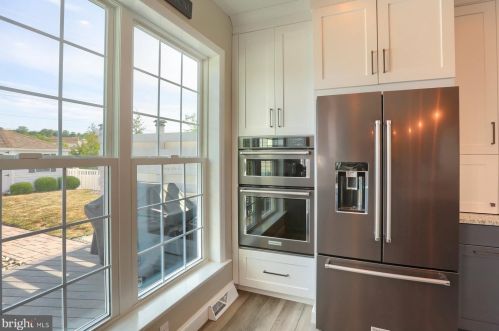 7207 Royal Oak Dr, Harrisburg PA 17112-8837 exterior