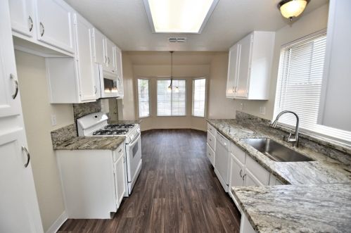 1040 Fallon Woods Way, Rio Linda CA  95673-2430 exterior