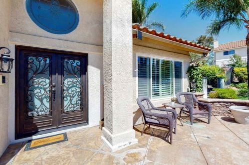 28927 Woodside Dr, Santa Clarita, CA 91390-1291