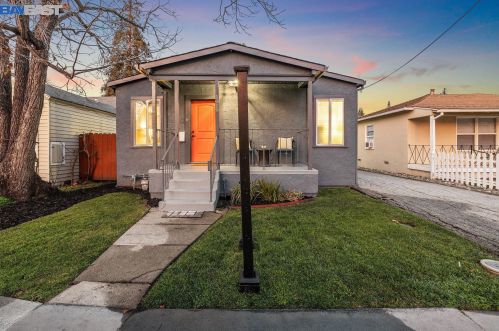 1019 Valota Rd, Redwood City, CA 94061-1447