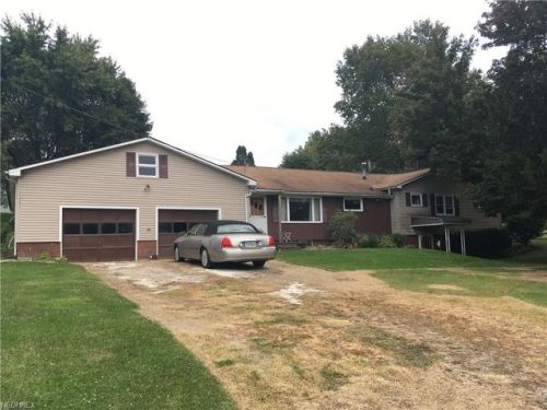 4154 Harbrook St, Harmon, OH 44662-9789