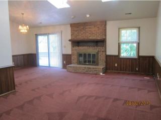 104 Ella Taylor Rd, Yorktown VA  23692-3241 exterior