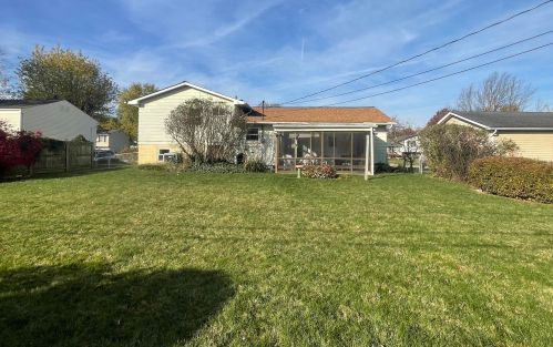 3366 Castleton St, Darbydale, OH 43123-2146