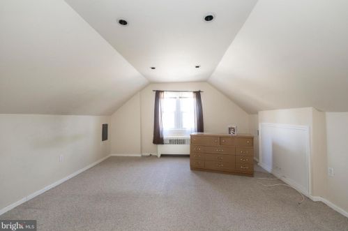 909 Sycamore Dr, Lansdale PA 19446-1722 exterior