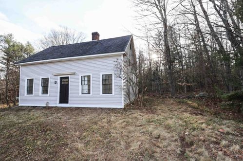 328 2nd Nh Tpke, Hillsboro NH  03244-4614 exterior