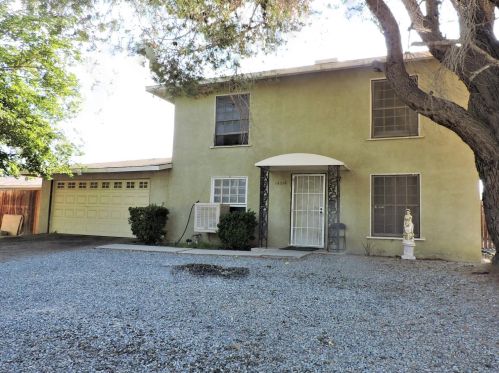 14226 Arrowhead Dr, Victorville, CA 92395-4404