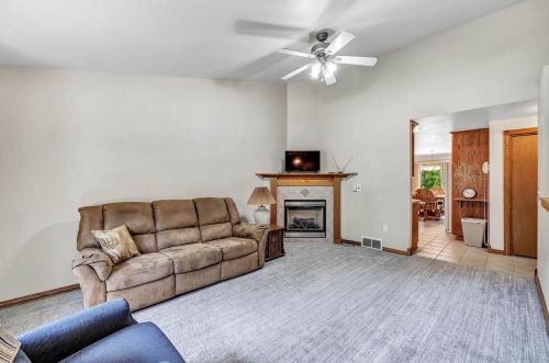 919 Harwood Ave, Green Bay, WI 54313-6826