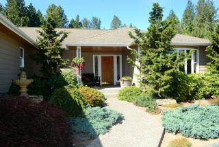 2910 196th St, Camano Island, WA 98292-5738