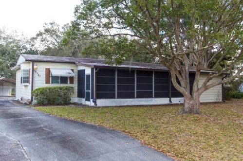 5962 Foxhollow Dr, Winter Haven, FL 33884-2709