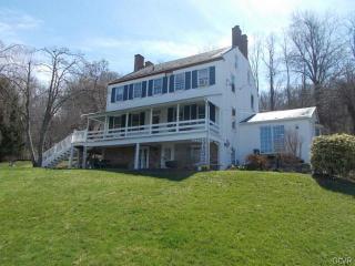 4109 Dillingersville Rd, Zionsville, PA 18092-2811