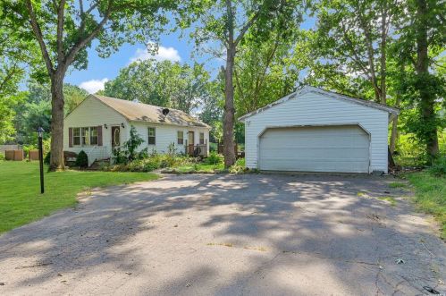 168 Radio Ave, Miller Place, NY 11764-3412