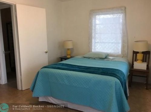 924 16 Ave, Hollywood FL 33020-2545 exterior