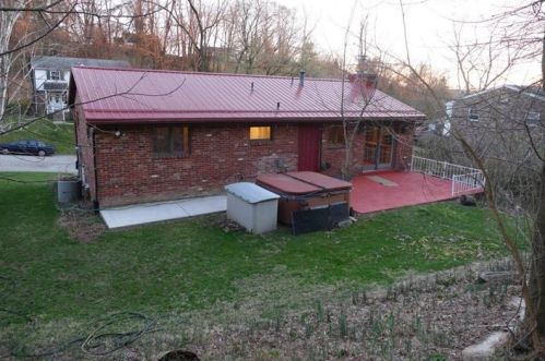 172 Richmore Dr, Verona PA  15147-2510 exterior