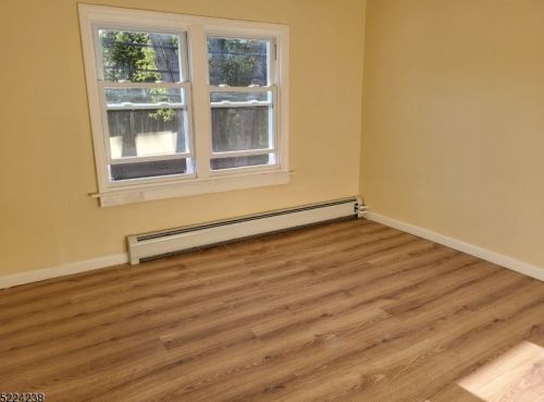 650 Rdg Rd, West Milford Lakes NJ  07480-2070 exterior