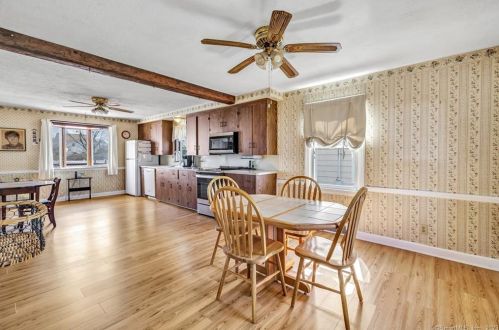 186 Margherita Lawn, Stratford CT  06615-7546 exterior