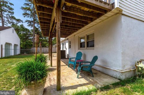 305 Shawnee Trl, Browns Mills NJ  08015-6119 exterior