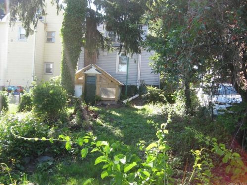 248 Terrace Ave, Mount Vernon NY  10550-1011 exterior