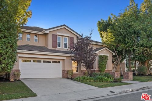 26822 Wyatt Ln, Santa Clarita, CA 91381-1002